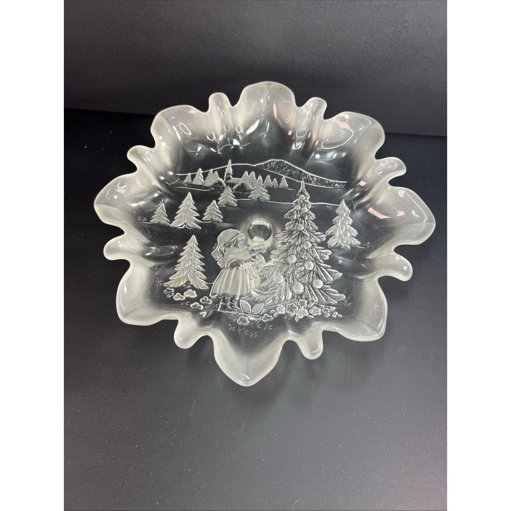 Mikasa Holiday Classic Footed Bon Bon Dish Frosted Glass Christmas Scene SA 527